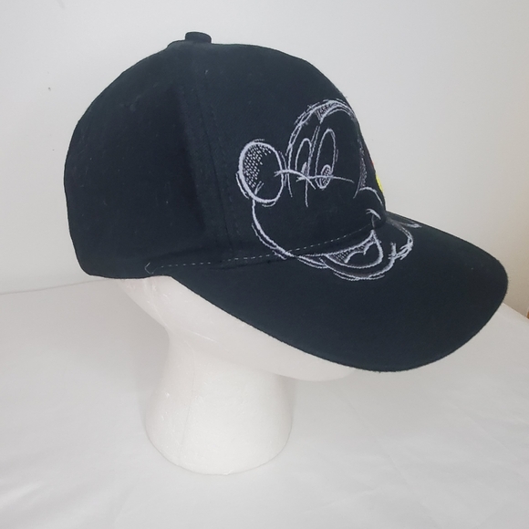 Disney -Walt Disney World -Mickey Mouse Cap In Black And Embroidered Mickey - Picture 7 of 11
